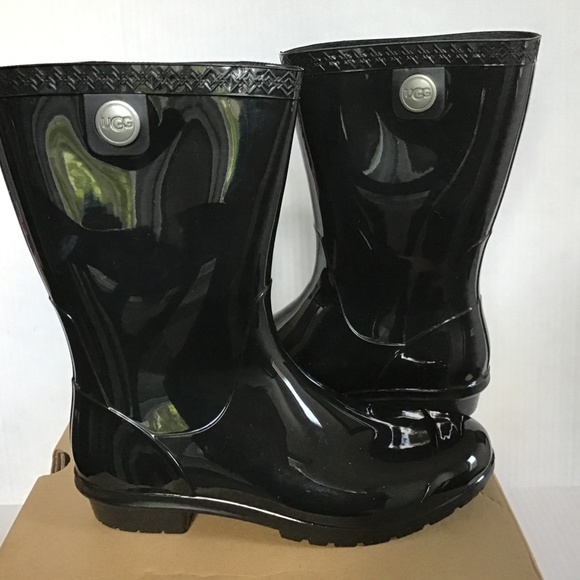 FINAL MARKDOWN! NIB ! UGG Rainboots - Picture 3 of 6